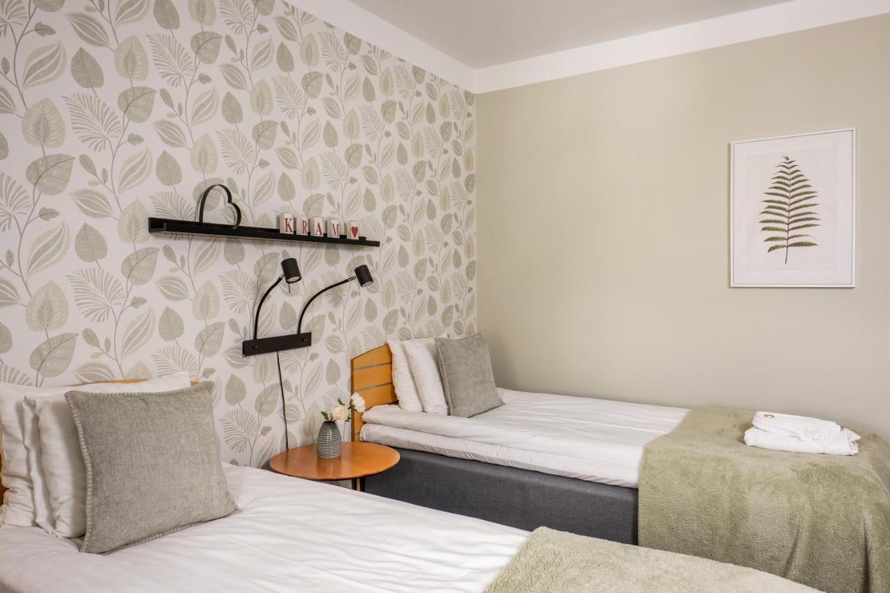 Vannas Hotel Vaennaes מראה חיצוני תמונה