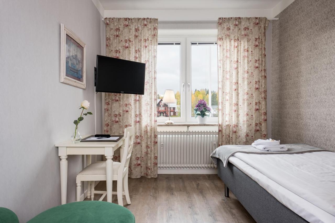 Vannas Hotel Vaennaes מראה חיצוני תמונה